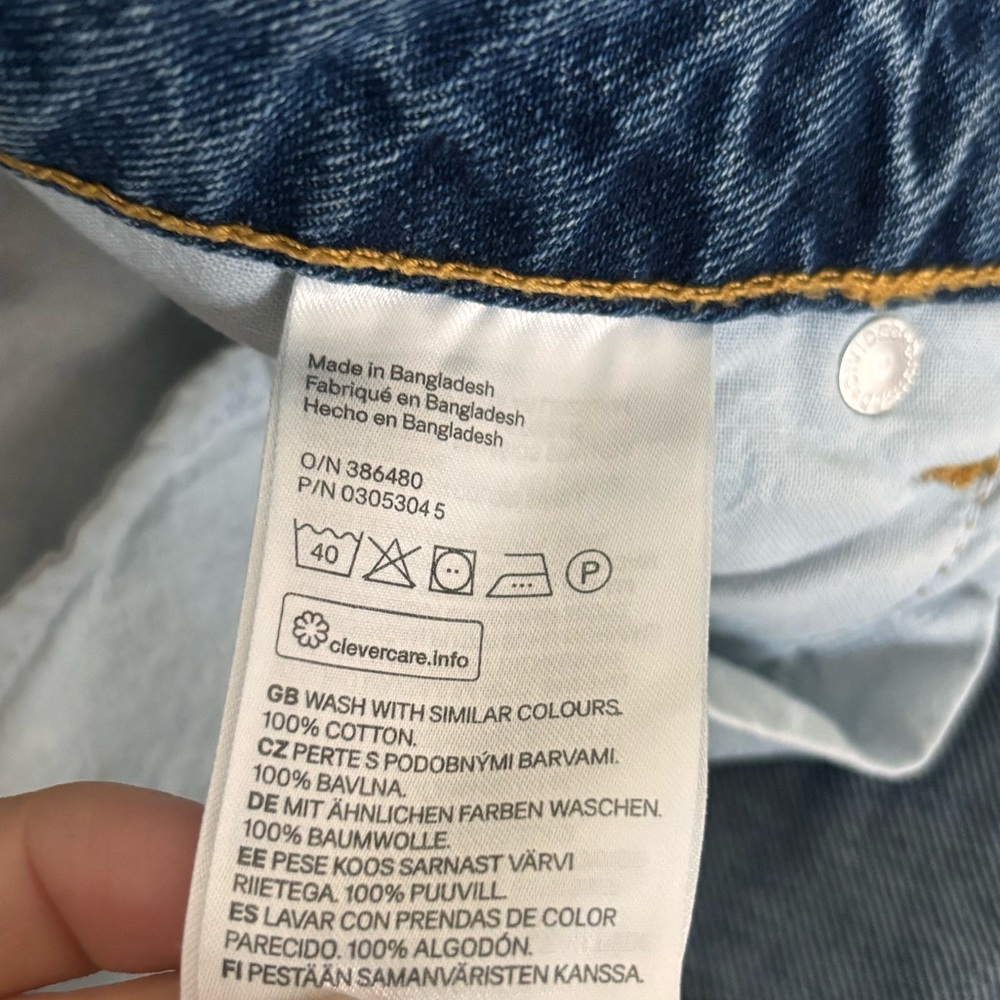 H&M Denim Shorts Size 2 - Picture 4 of 5